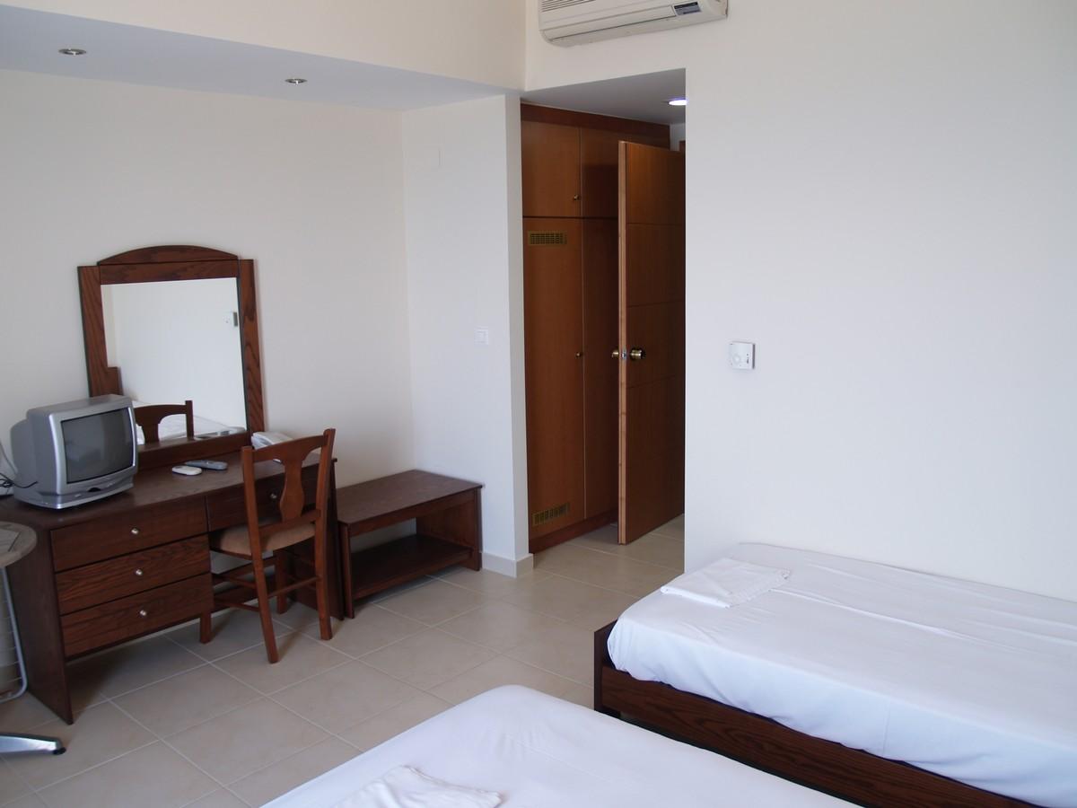 Kalypso Hotel Порос Экстерьер фото